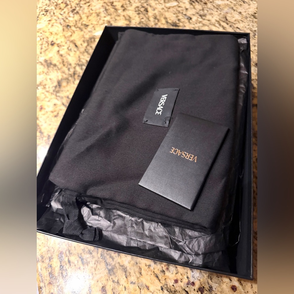 Versace Women's Nude Slingback Heels - Picture 8 of 10